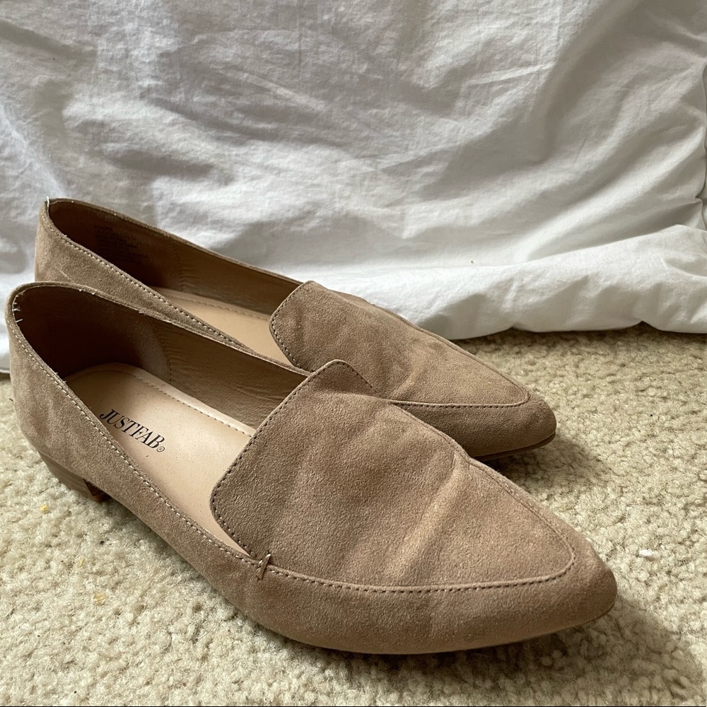 POINTY TAN SUEDE FLATS